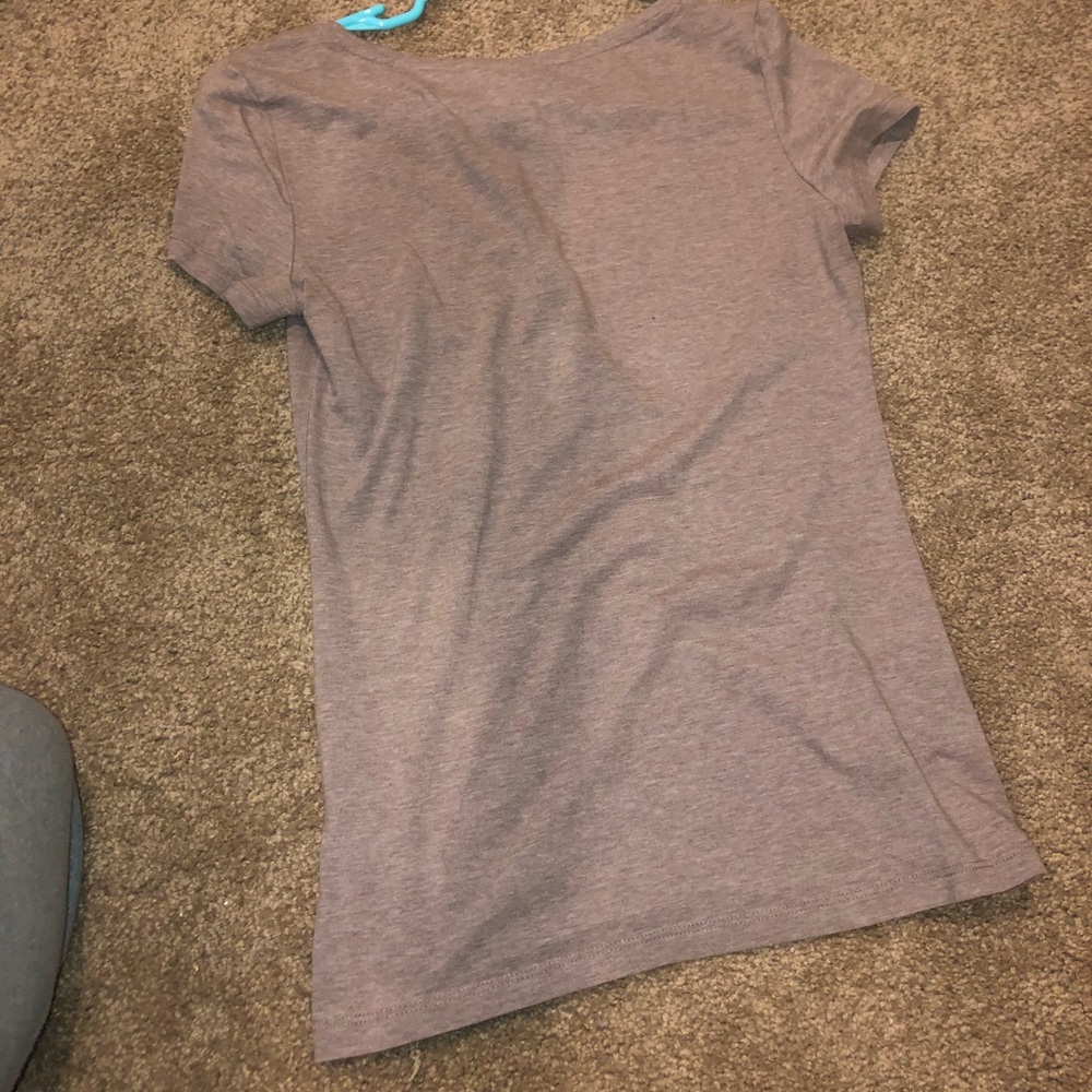 H&M Basic Tee - Picture 2 of 3